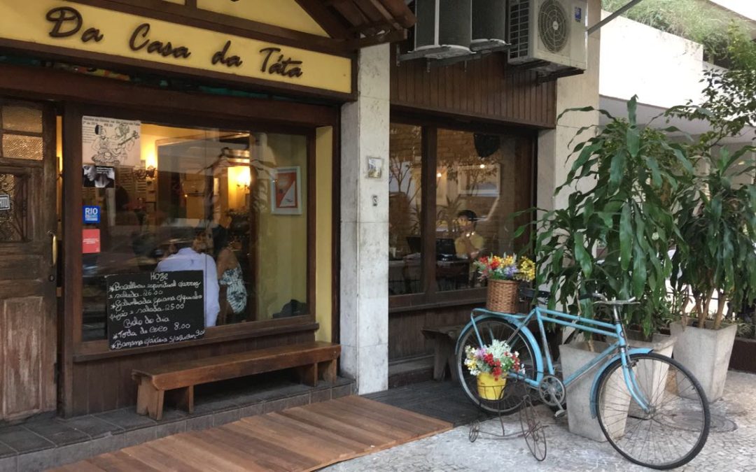 DA CASA DA TÁTA: ESPAÇO DE COMIDA E ACONCHEGO