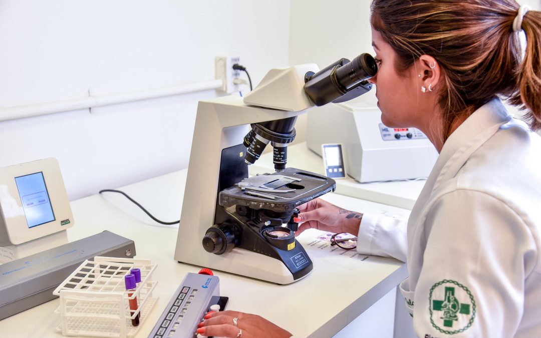 A IMPORTÂNCIA DE EXAMES PCR  MAIS ACURADOS