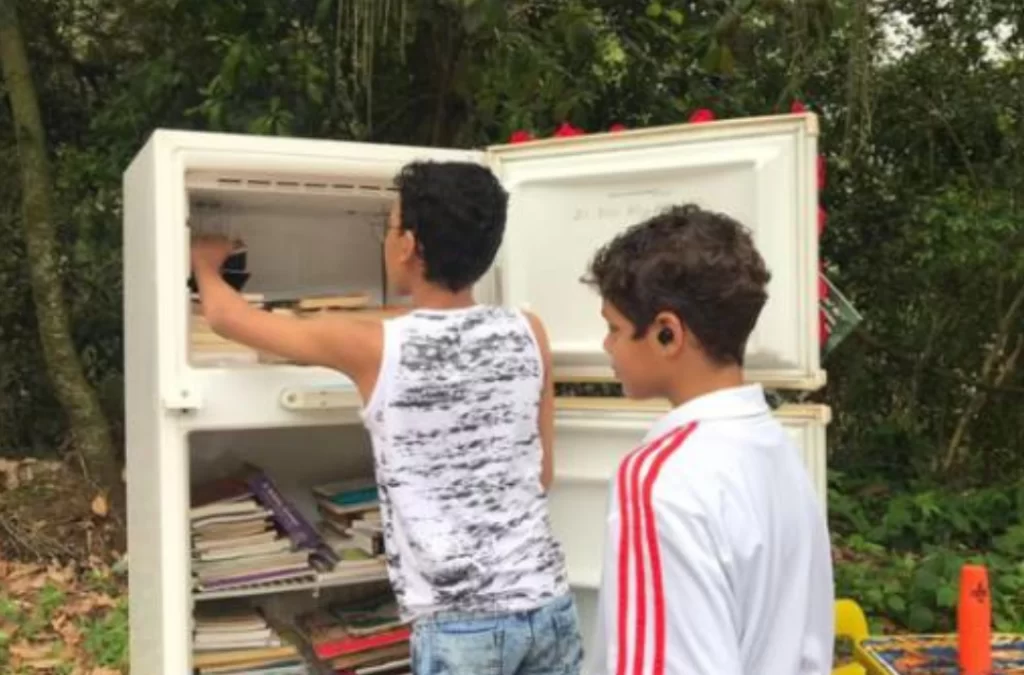 GELADEIRAS ESQUENTAM A CIRCULAÇÃO DE LIVROS