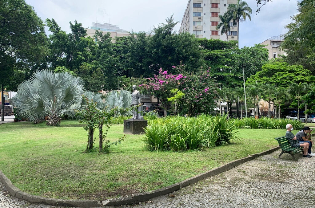 PRAÇA SANTOS DUMONT,  O CARTÃO DE VISITAS DA GÁVEA